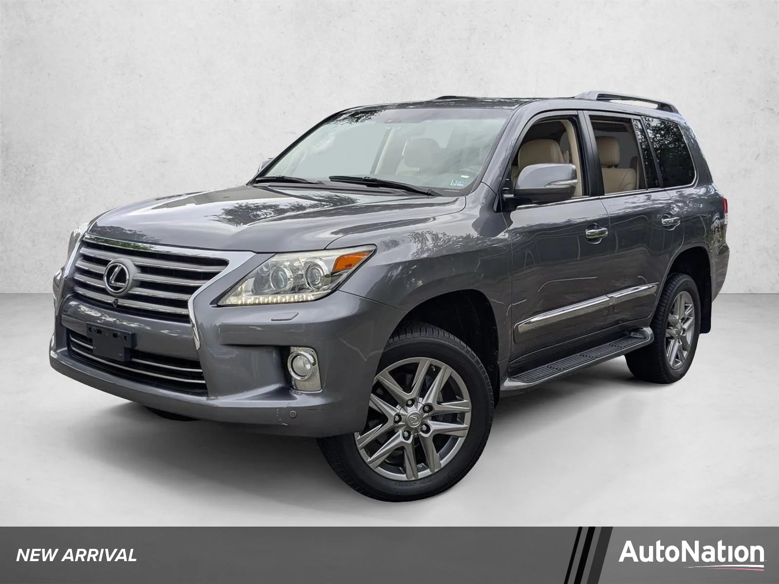 2013 Lexus LX 600 570's photo
