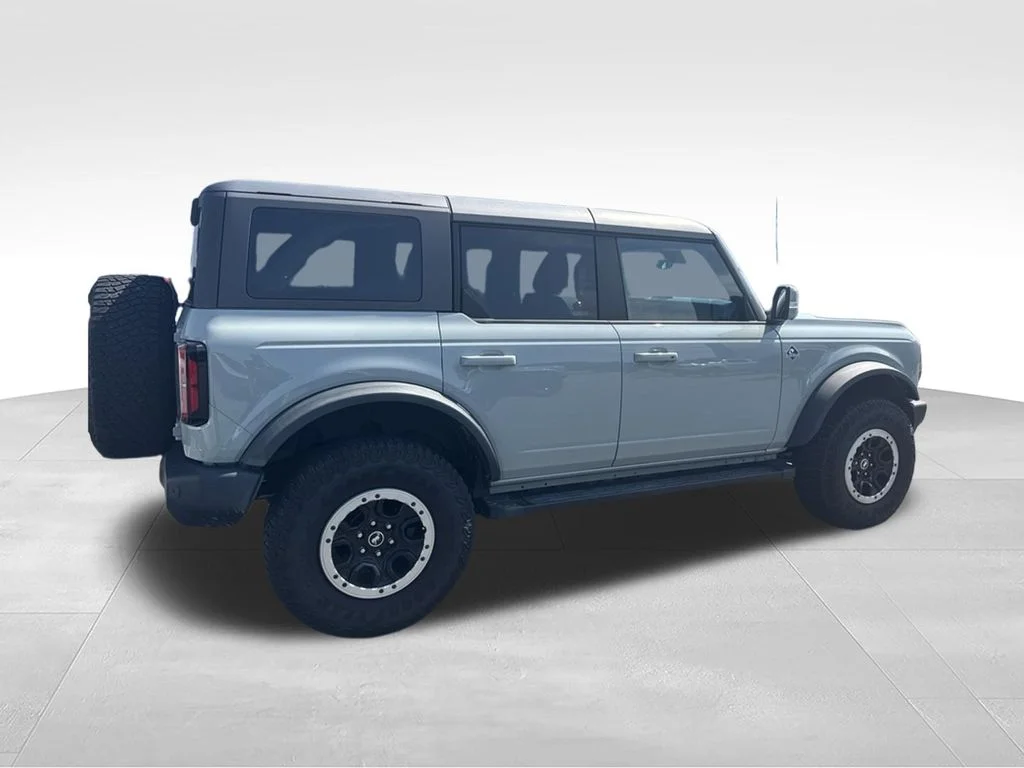 Used 2022 Green Ford Outer Banks image 6