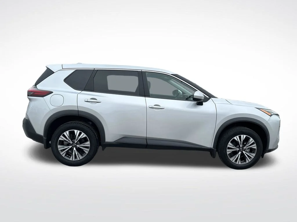 2023 Nissan Rogue SV - Photo 8