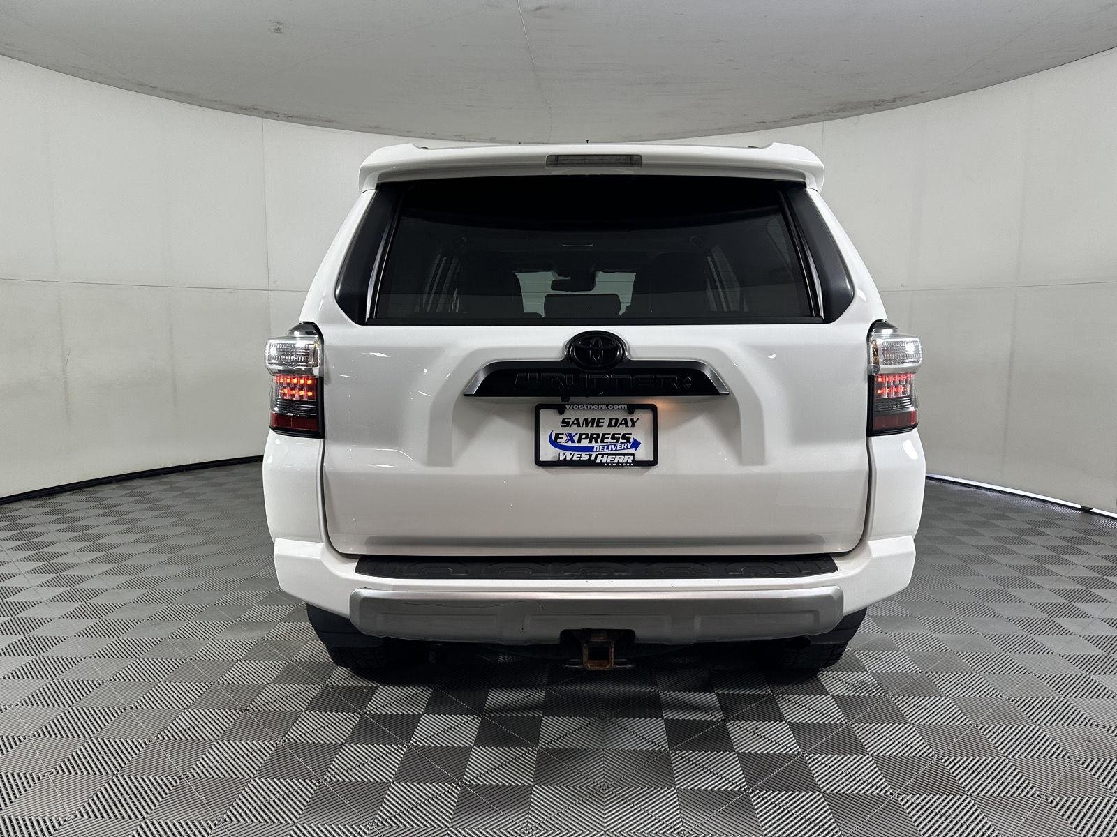Used 2020 Super White Toyota TRD Off Road Premium image 16