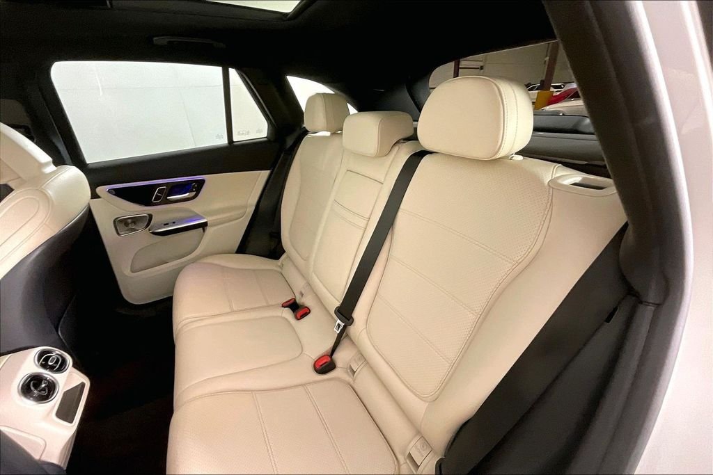 2023 Mercedes-Benz GLC GLC 300 - Photo 18
