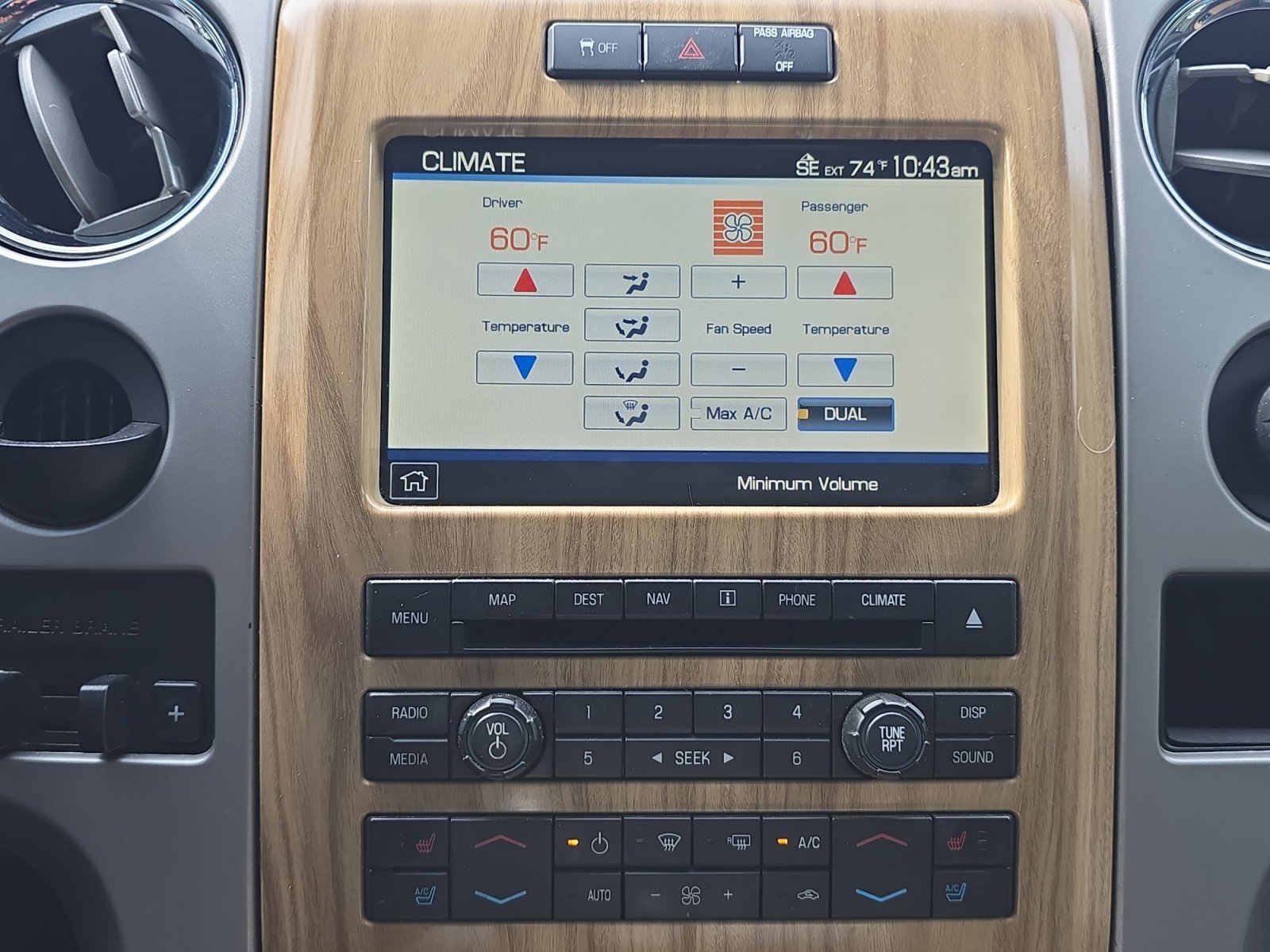 Used 2011 Tuxedo Black Metallic Ford Lariat image 18