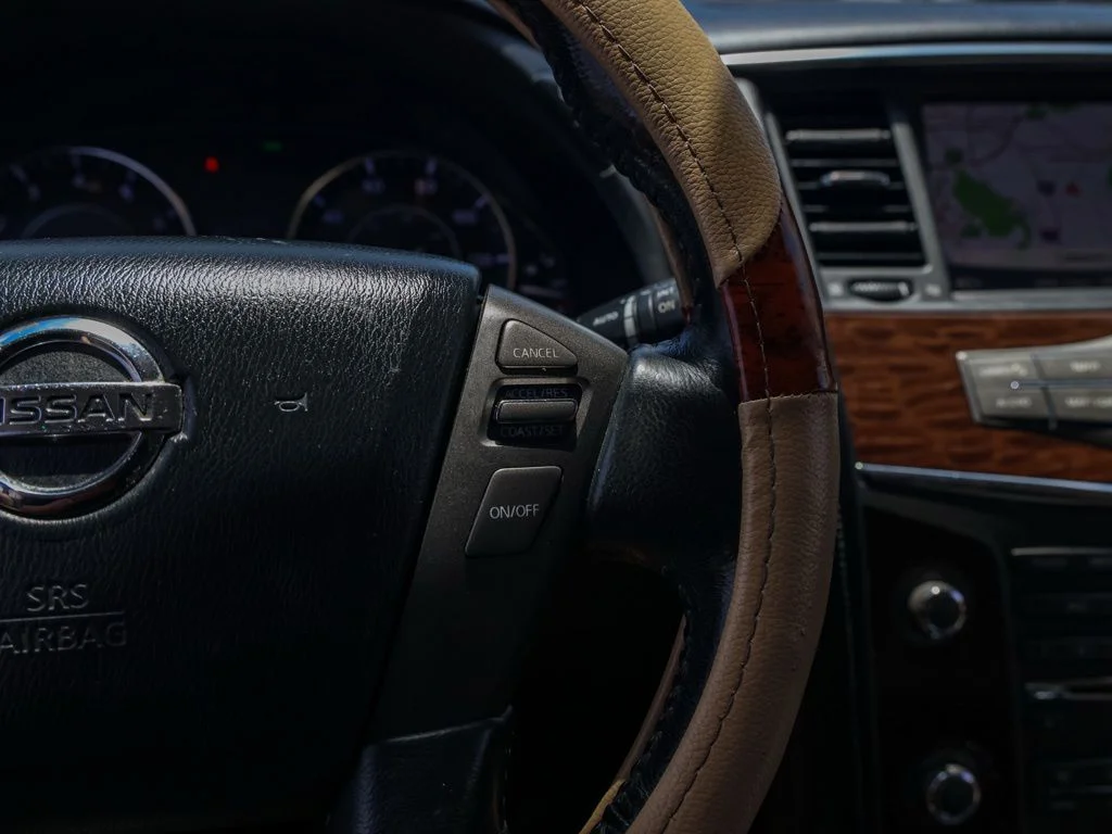 Used 2018 Brown Nissan SL image 24