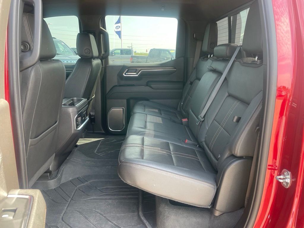Used 2023 Red Chevrolet High Country image 8