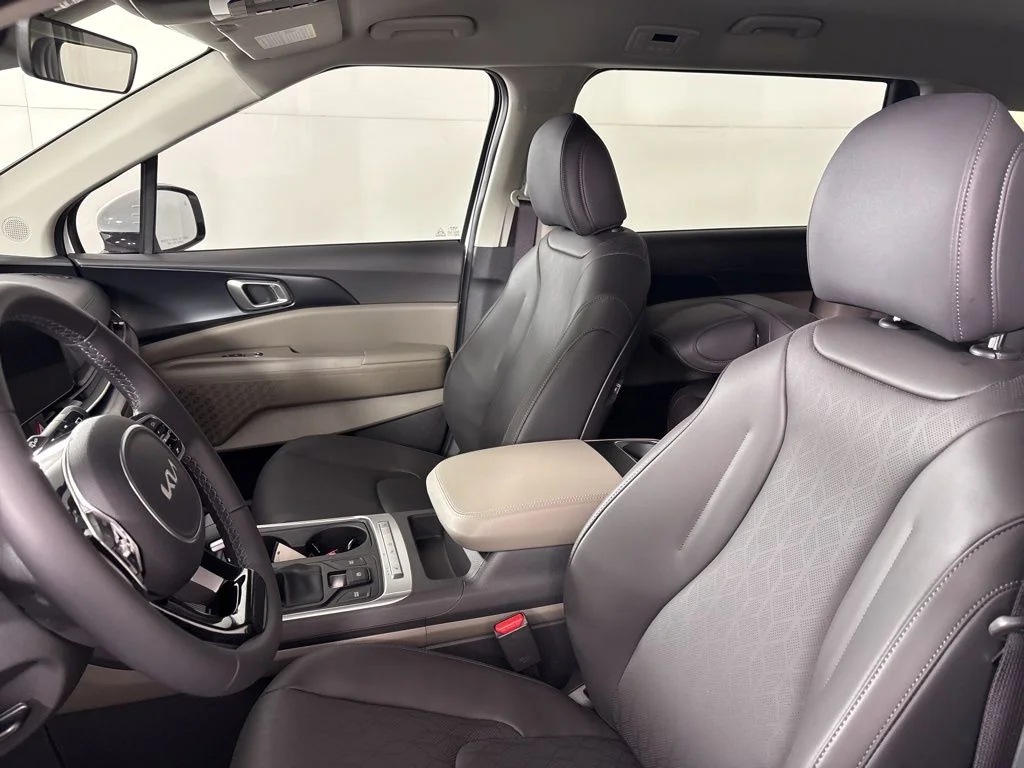 New 2026 White Kia LXS image 25
