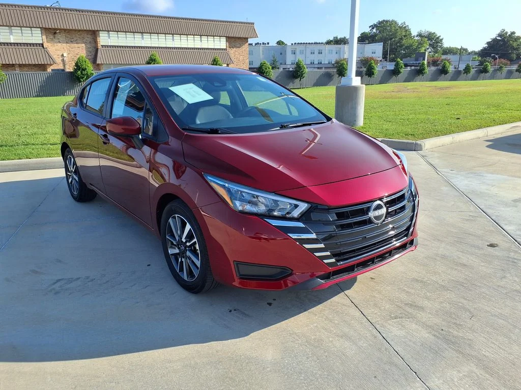 2025 Nissan Versa 1.6 SV