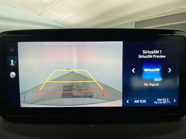 Used 2023 White Hyundai SEL image 17