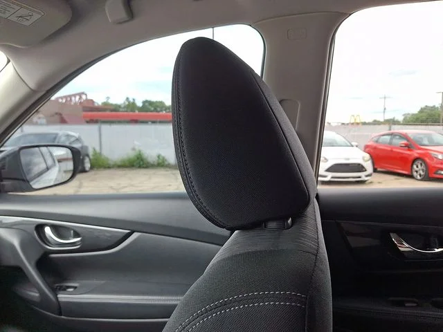 Used 2017 White Nissan SV image 17