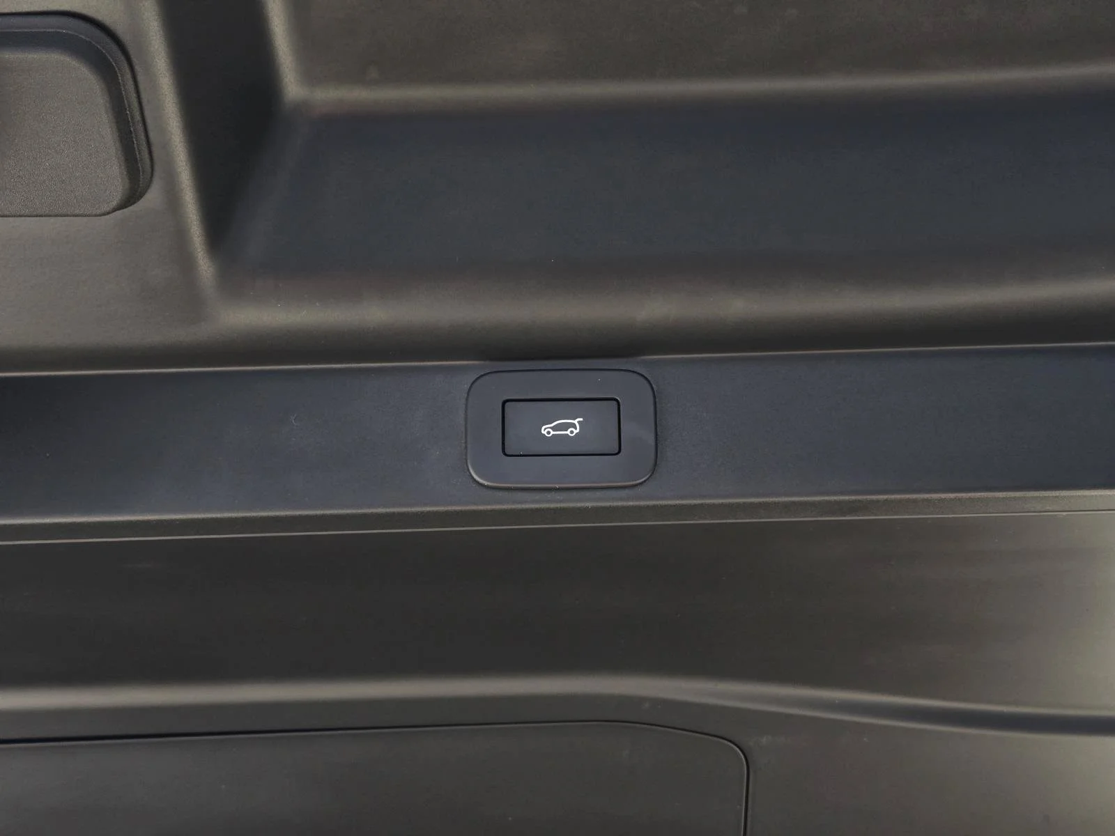 Used 2023 Santorini Black Land Rover SE image 12