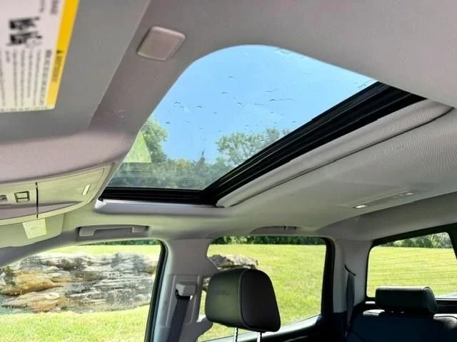 Used 2018 White GMC Denali image 11
