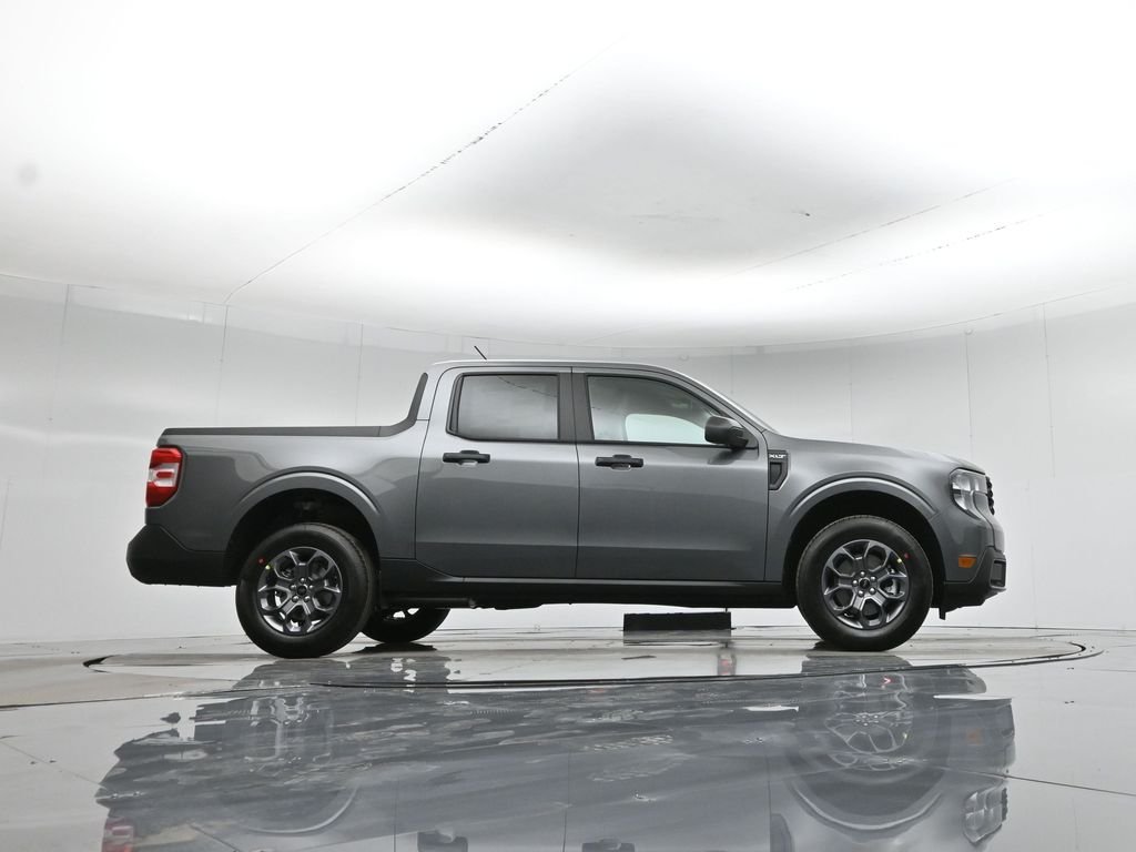 New 2026 Carbonized Gray Metallic Ford XLT image 45