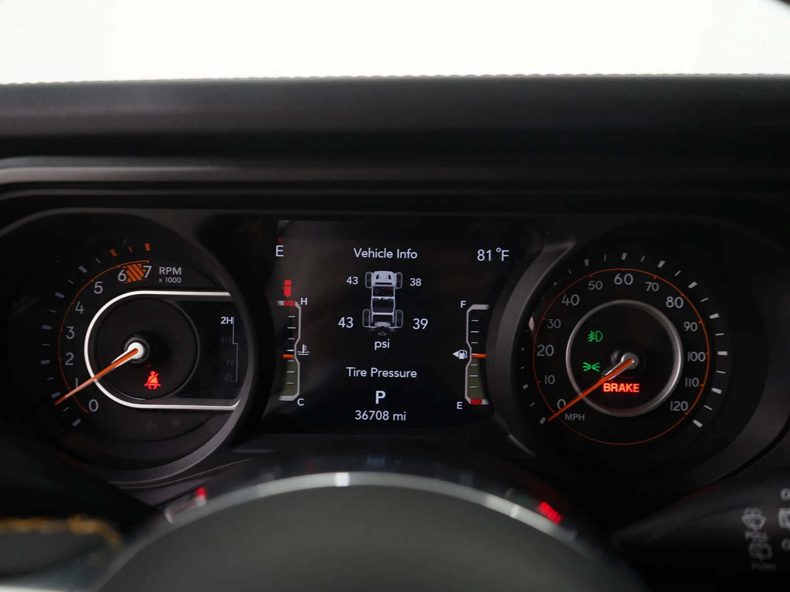 Used 2024 Bright White Clearcoat Jeep Sahara image 26