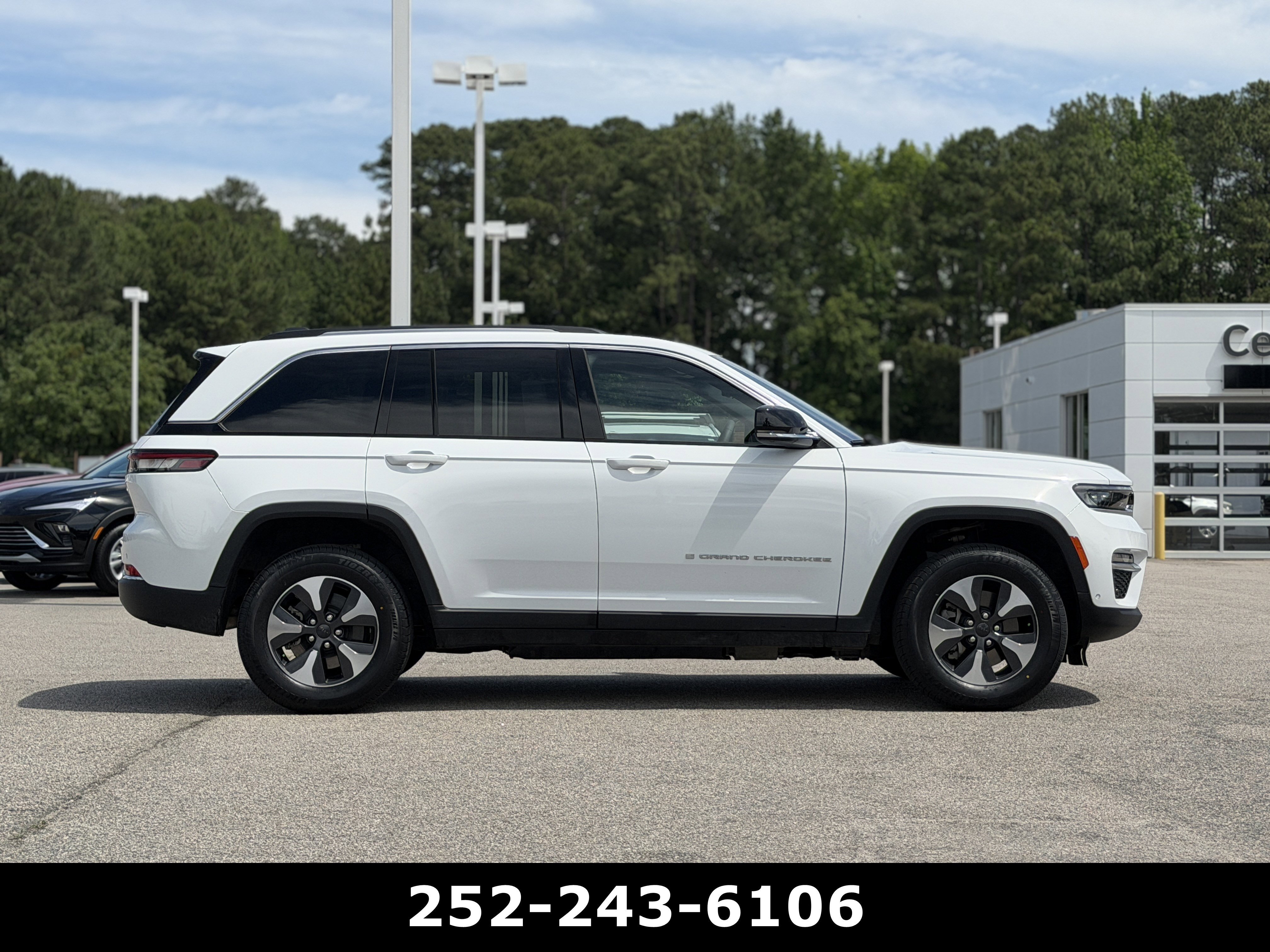 Used 2022 Bright White Clearcoat Jeep 4xe image 8