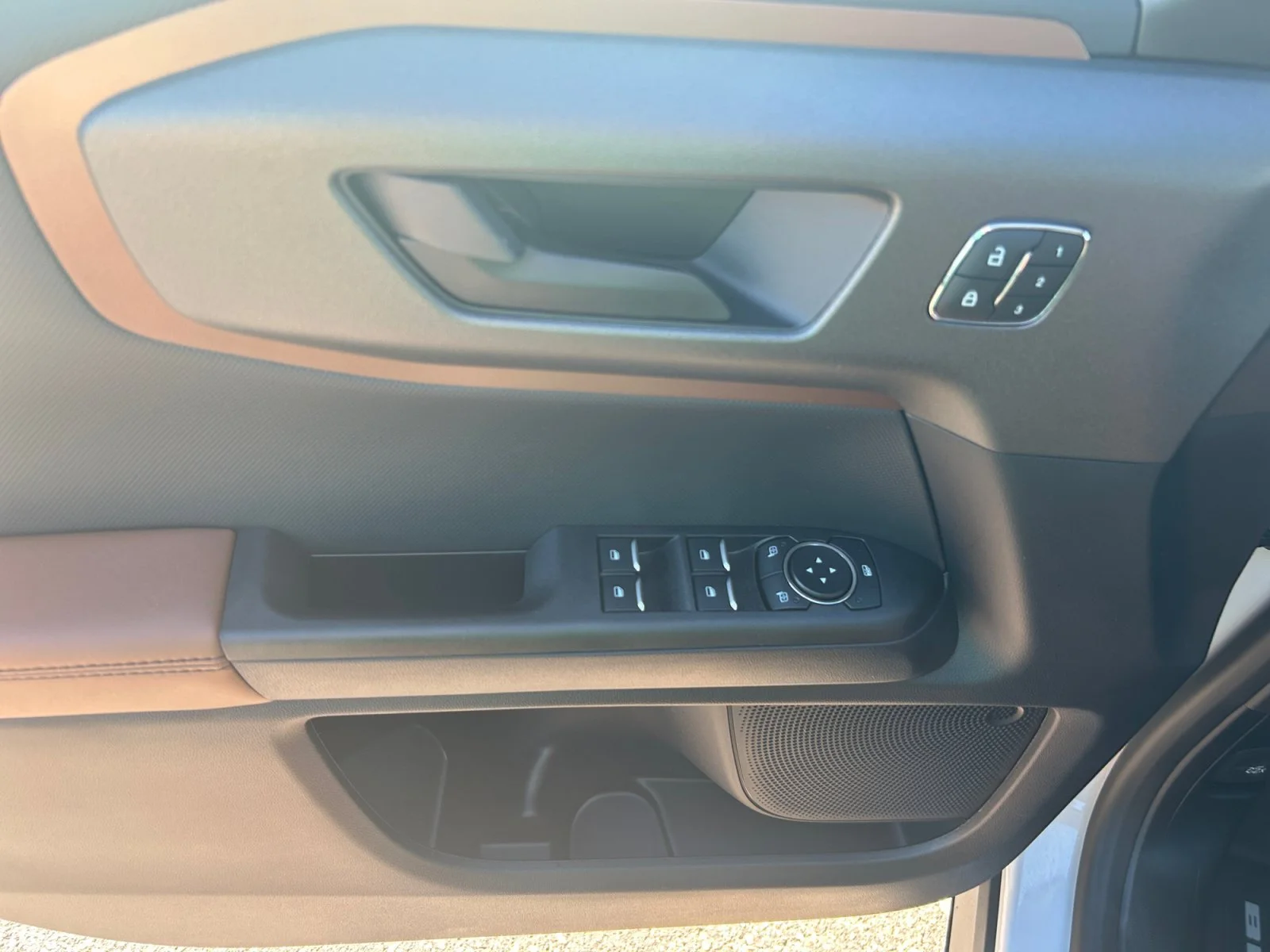 New 2026 Space White Metallic Ford Outer Banks image 16