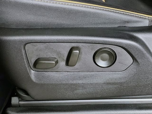 2023 GMC Yukon AT4 - Photo 11