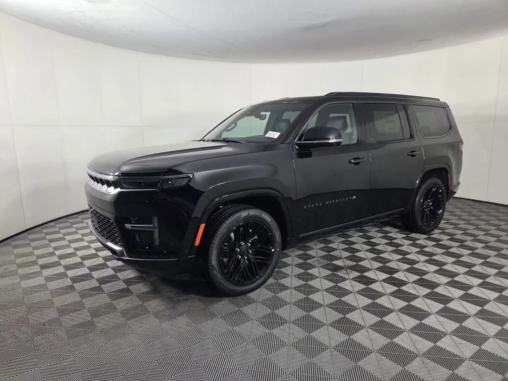 New 2026 High Gloss Black Exterior Paint Jeep Limited Reserve image 4