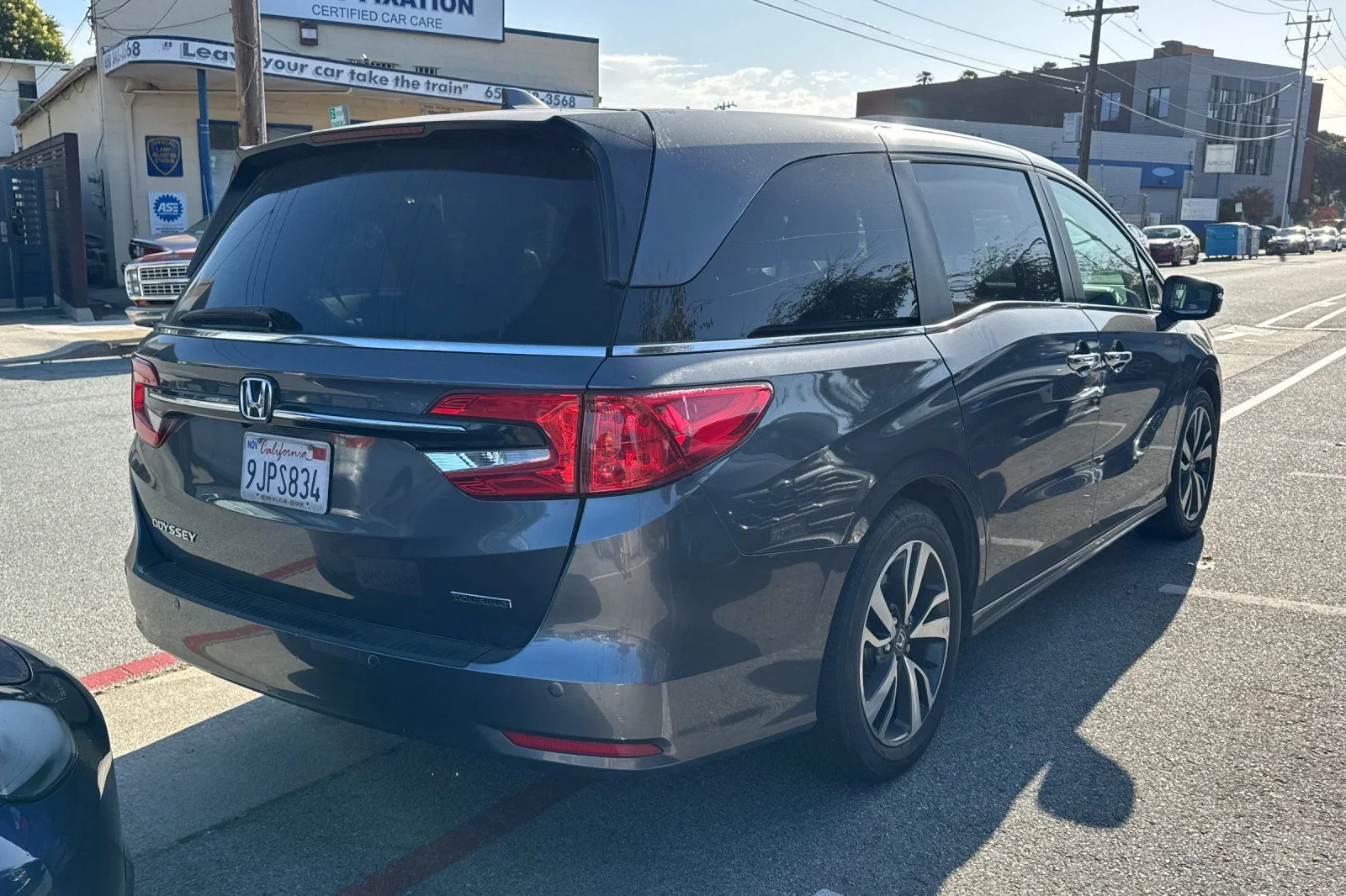 Certified Used 2024 Modern Steel Metallic Honda Touring image 5