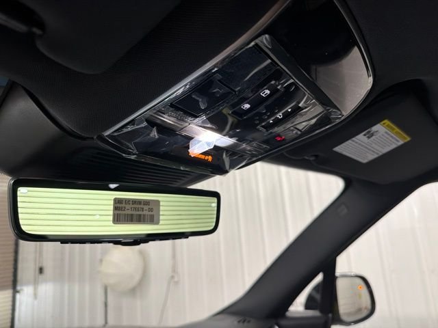 New 2026 Santorini Black Land Rover SE image 33