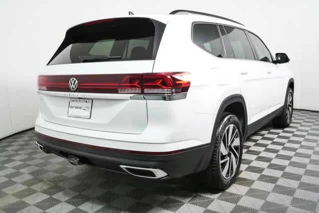 New 2026 Opal White Pearl Volkswagen 2.0T SE w/Technology image 3