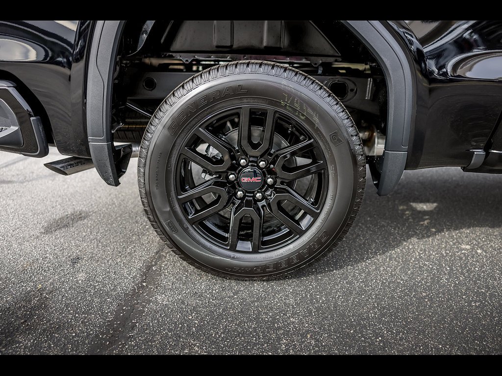 New 2026 Onyx Black GMC Elevation image 9