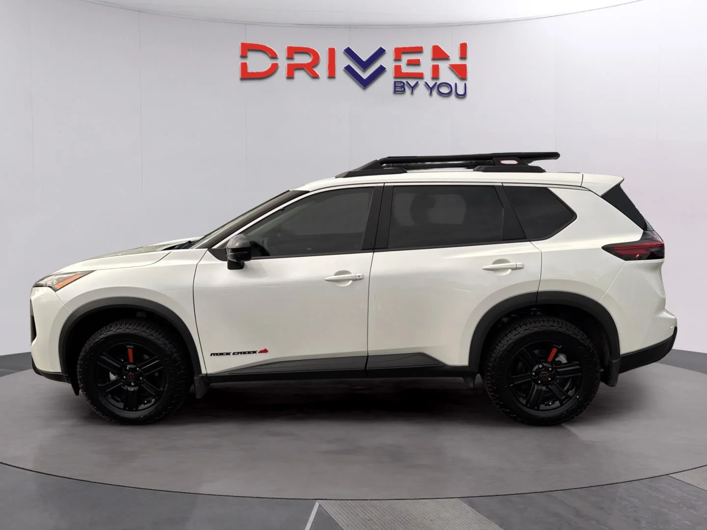 Used 2025 Everest White Pearl Nissan Rock Creek image 2