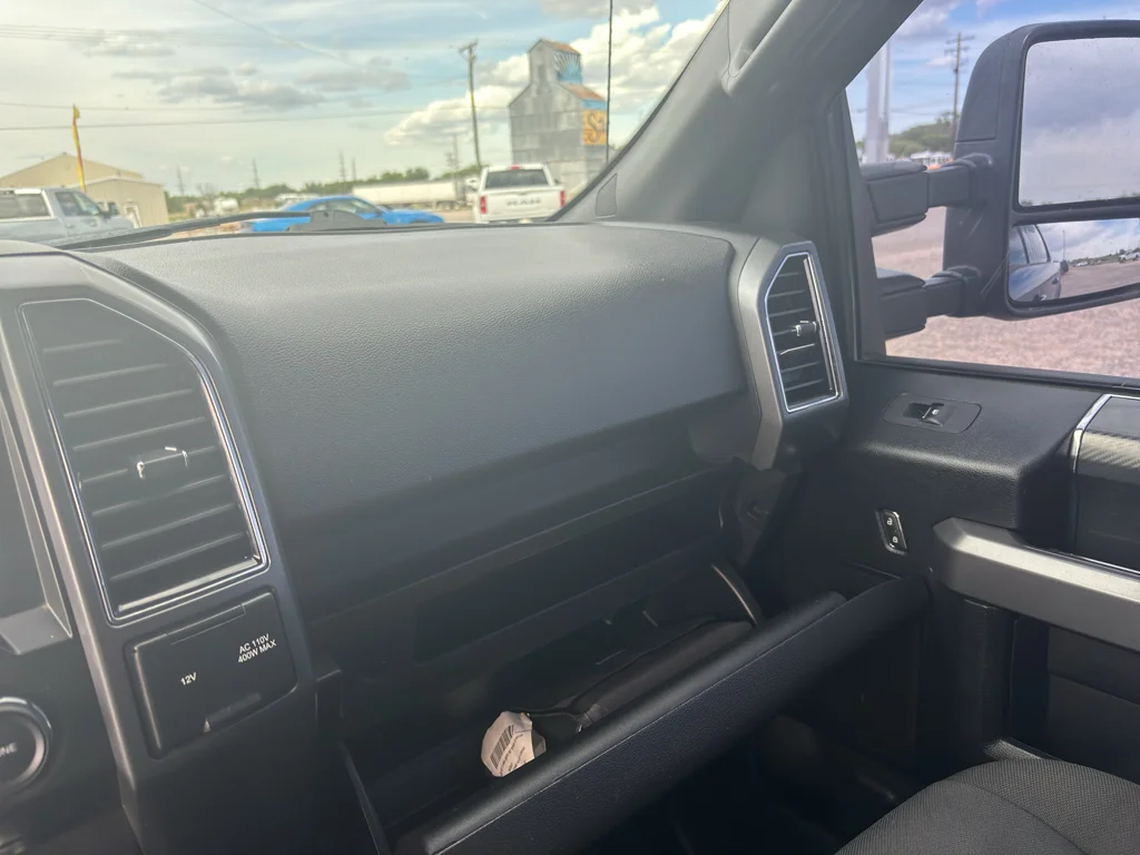 Used 2018 Lightning Blue Ford XLT image 20