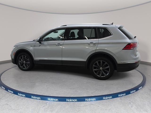 Used 2022  Volkswagen 2.0T SE image 8