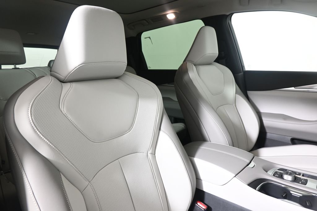 2027 INFINITI QX60 LUXE - Photo 35