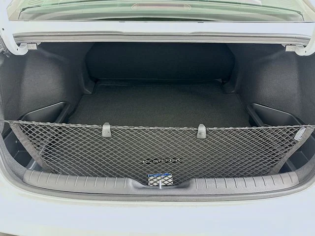 New 2026 White Hyundai SE image 22