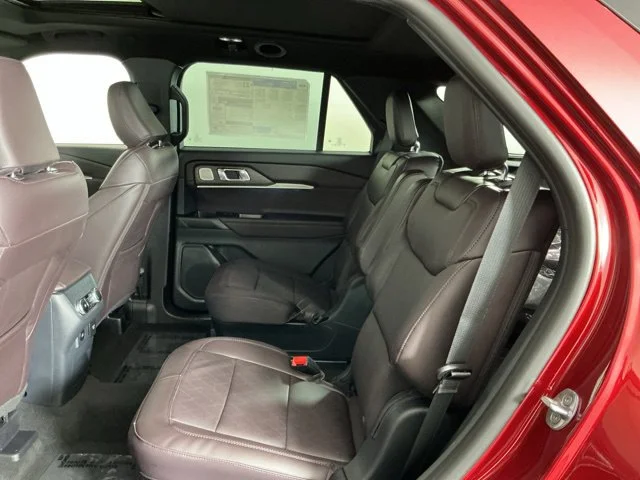 New 2027 Ruby Red Metallic Tinted Clearcoat Ford Platinum image 31