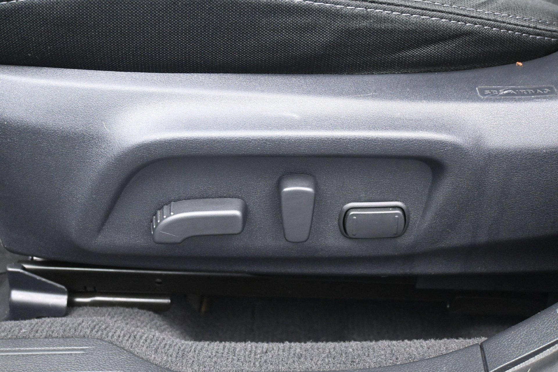 Used 2015 Ice Silver Metallic Subaru 2.5i Premium image 21