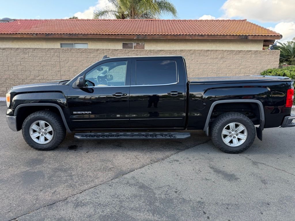 Used 2015 Black GMC SLE image 8