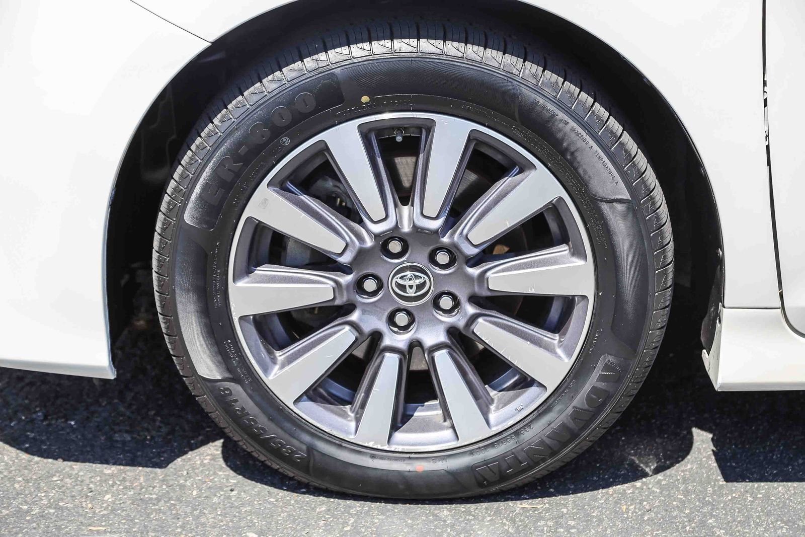 Certified Used 2020 Blizzard Pearl Toyota Limited image 9
