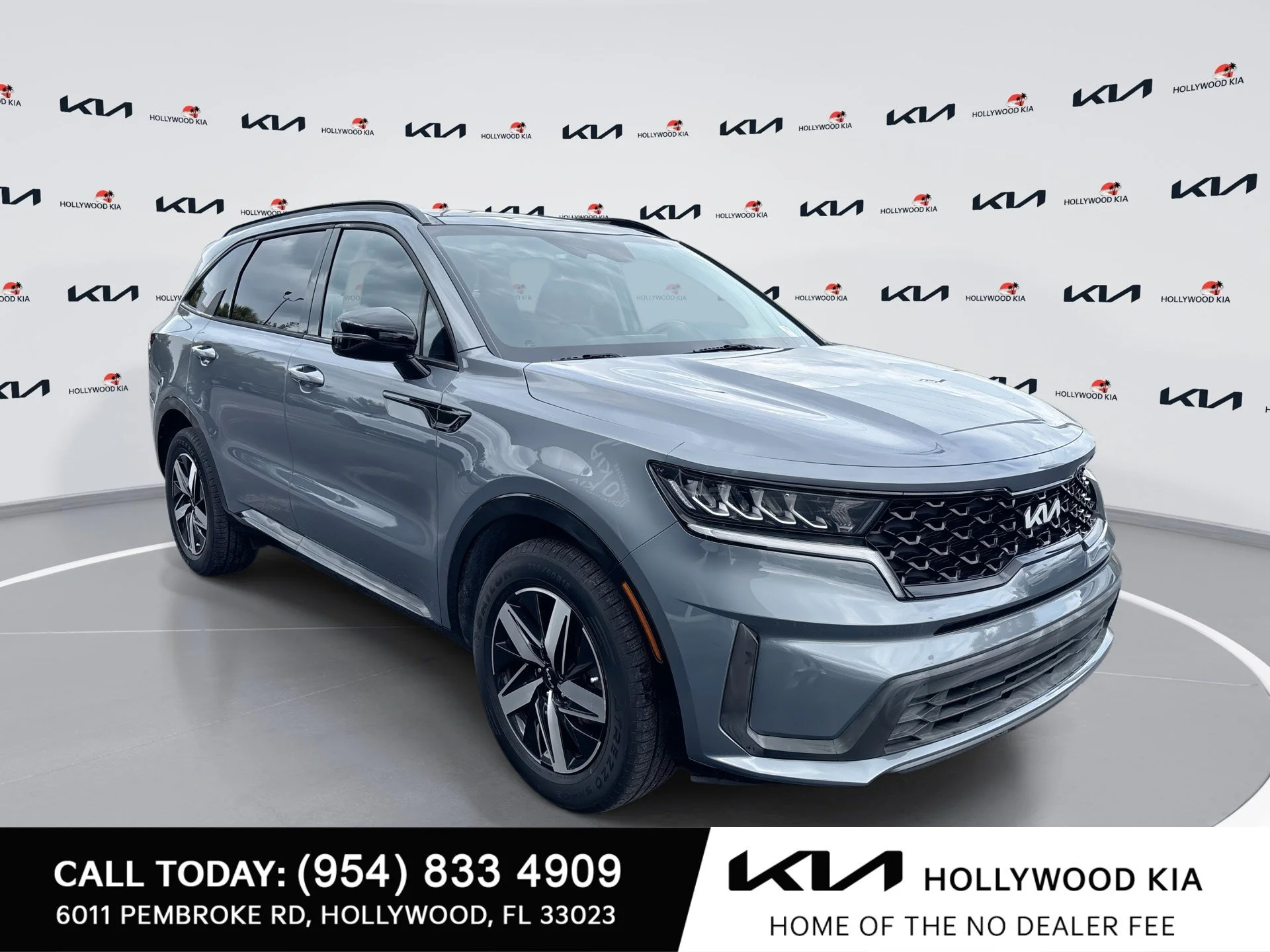 Used 2022 Everlasting Silver Kia S image 1