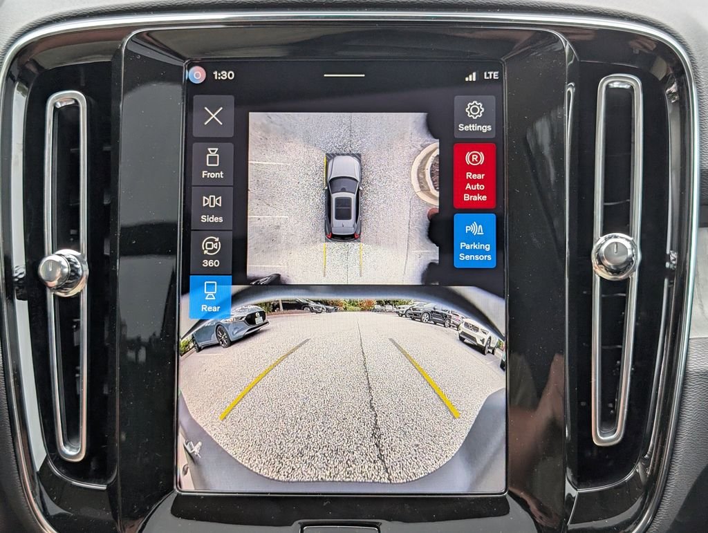 2026 Volvo XC40 Plus - Photo 24