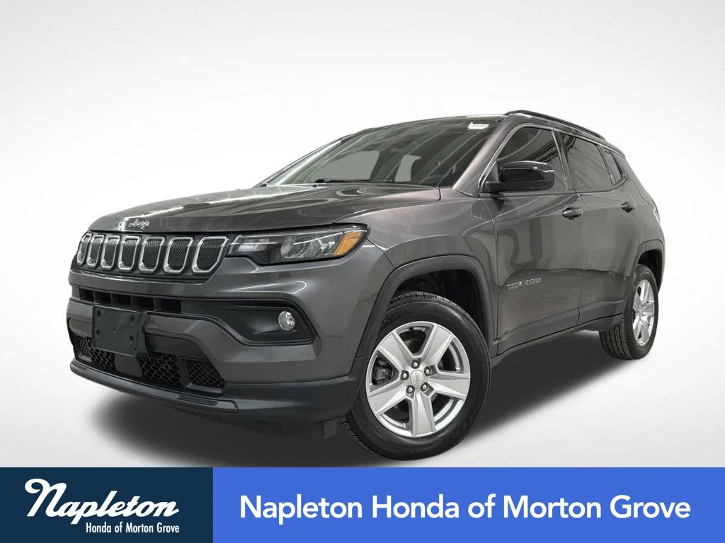 Used 2022 Crystal Metallic Jeep Latitude image 1