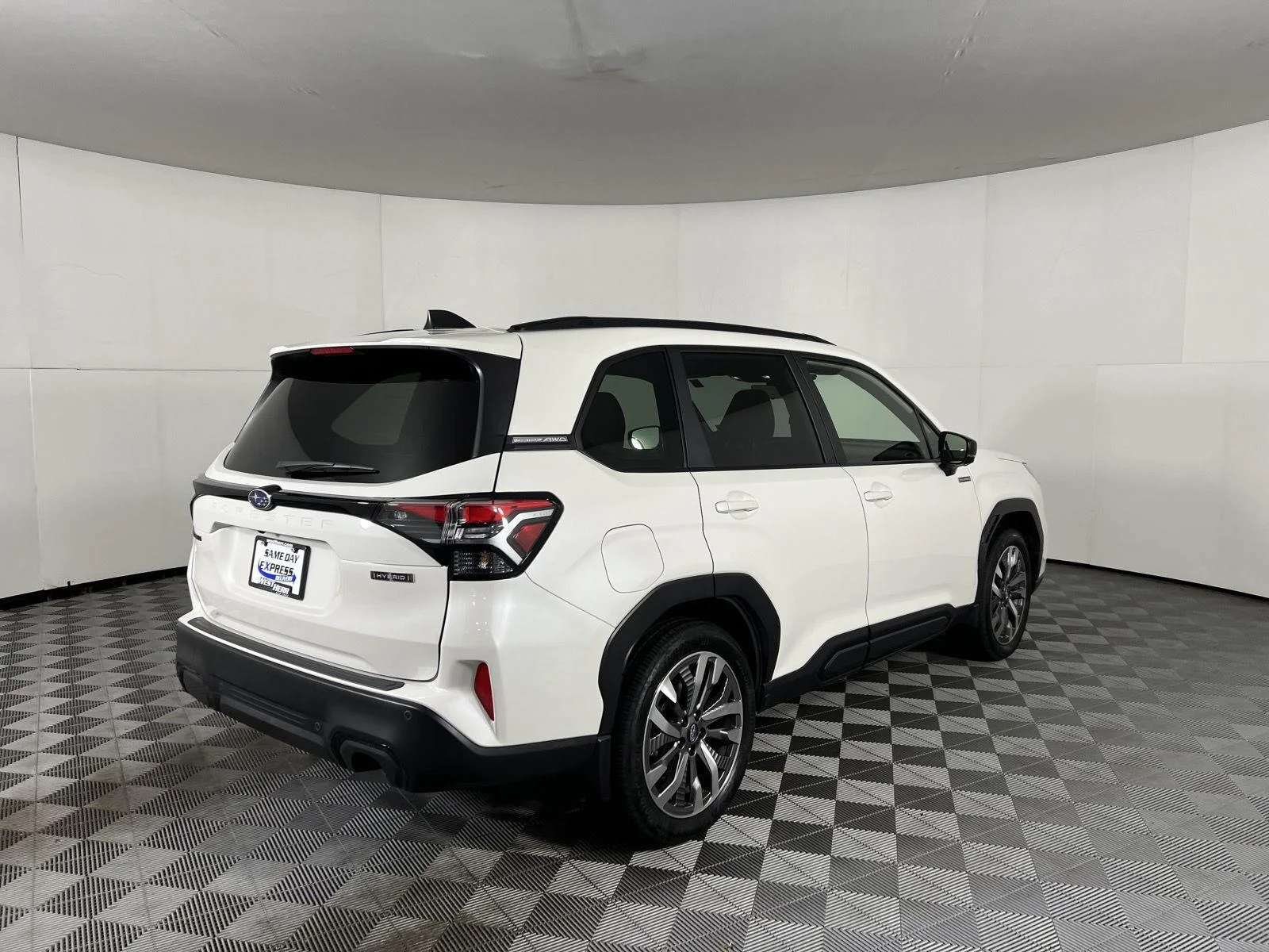 Used 2025 Crystal White Pearl Subaru Touring Hybrid image 8