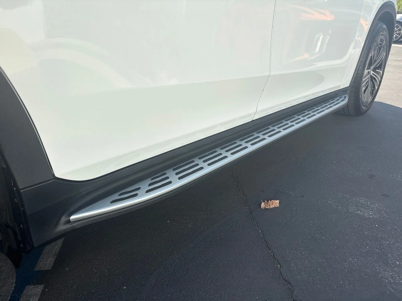 Certified Used 2023 White Mercedes-Benz 450 Sports Utility Premium Trim image 12