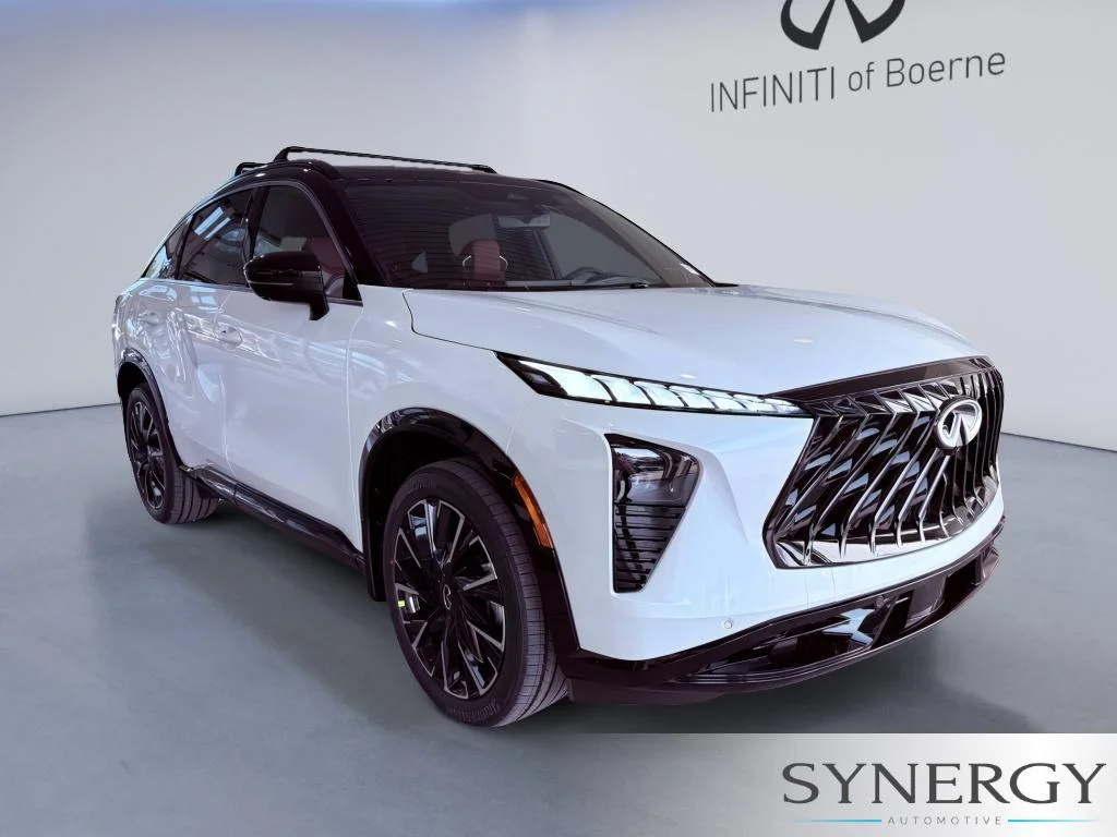 New 2027 2T RAD WHT INFINITI Autograph AWD image 3