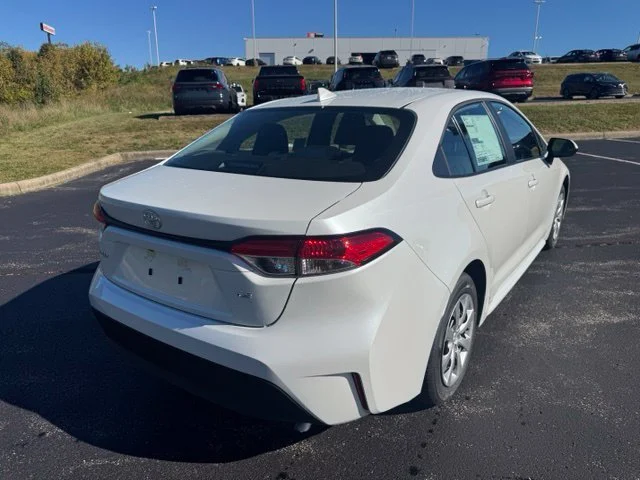 New 2027 Wind Chill Pearl Toyota LE image 3
