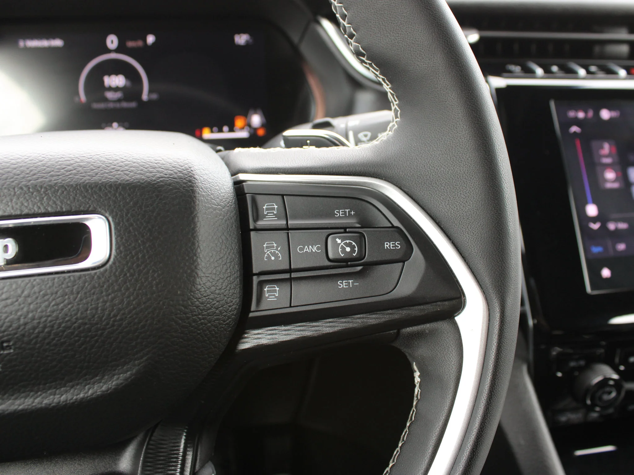 Certified Used 2025 Black Jeep Altitude * V6 | Heated Seats | Trailer Tow Package  | Wireless Charger | Sunroof | Adaptive Cruise image 22