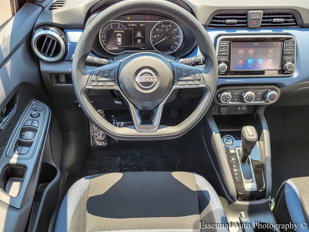 2025 Nissan Versa Sedan SV - Photo 10