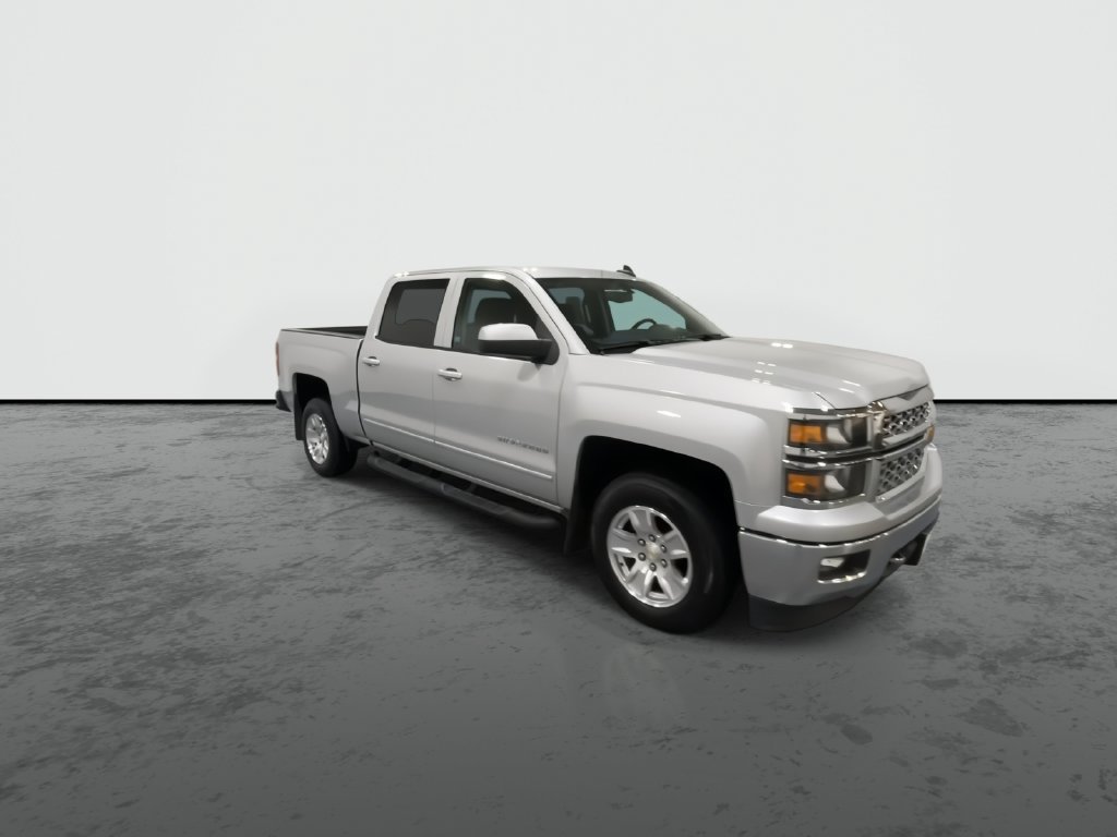 Used 2015 SILVER ICE METALLIC Chevrolet LT image 2