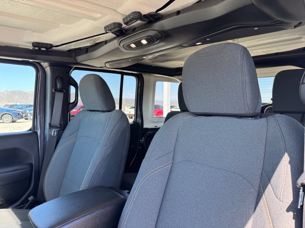 Used 2025 Crystal Metallic Jeep Willys image 17