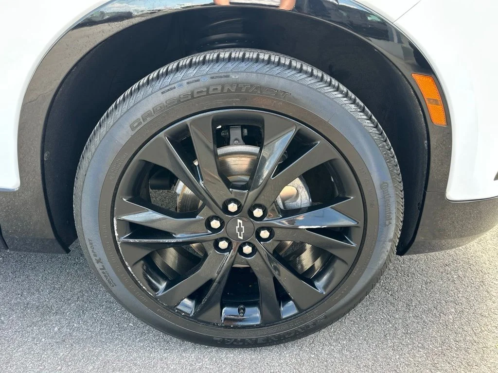 Used 2019 White Chevrolet RS image 14