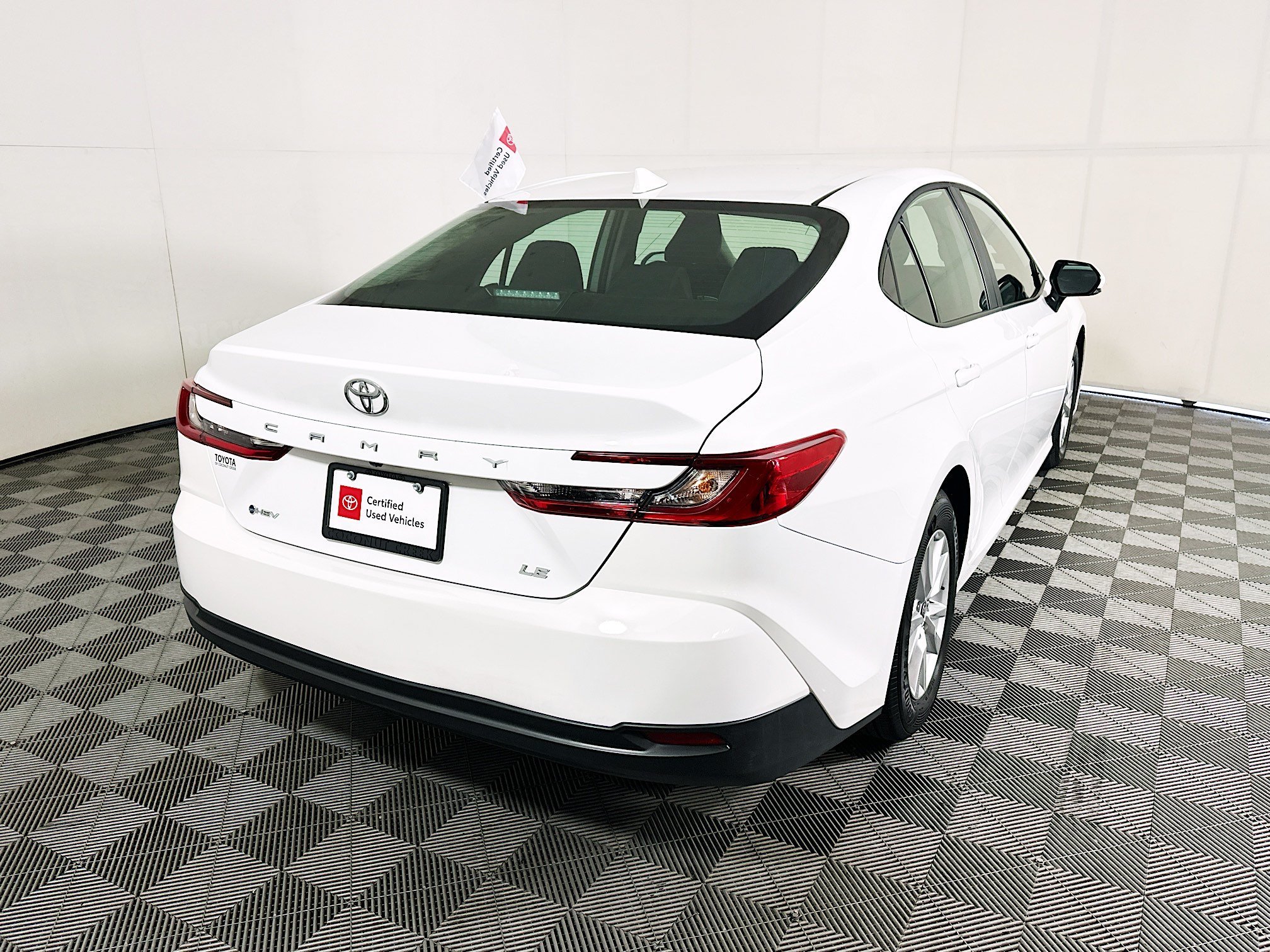 New 2026 Ice Cap Toyota LE image 3
