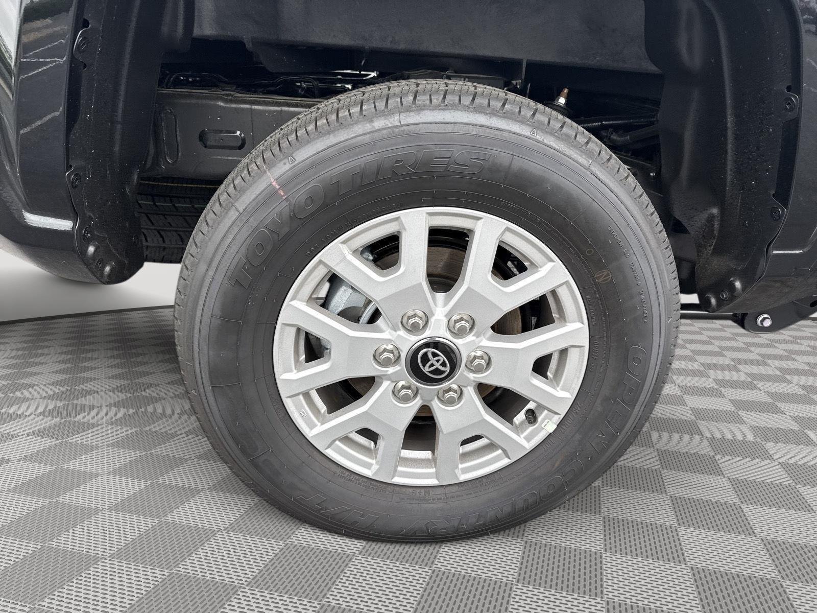 2026 Toyota Tacoma SR5 - Photo 11