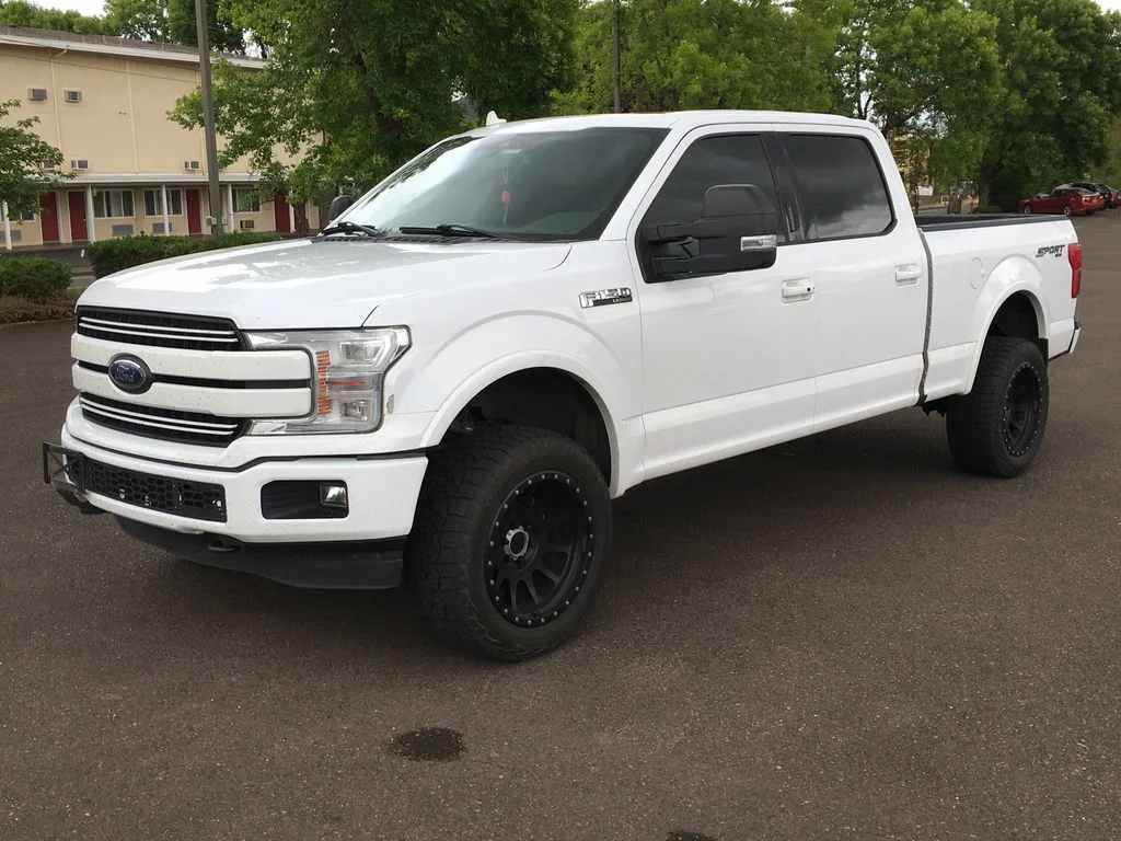 Used 2018 White Ford Lariat image 1