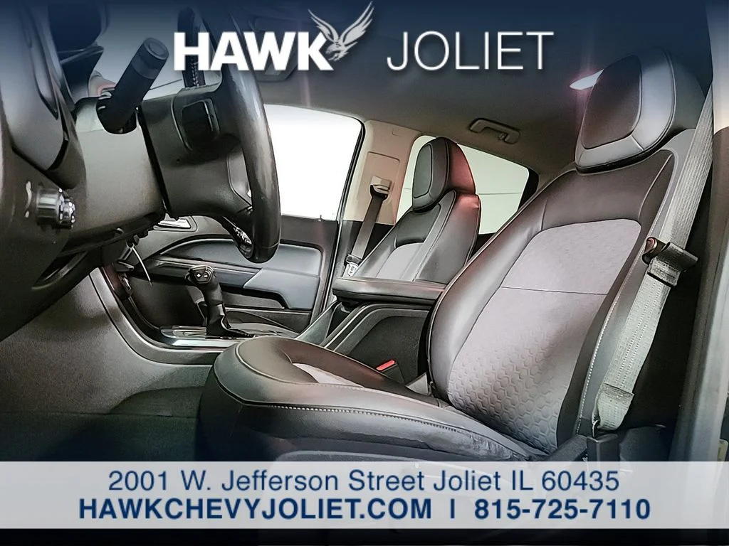 Used 2018 Gray Chevrolet Z71 image 11