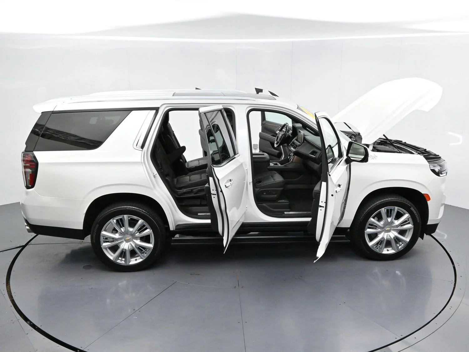 Used 2021 IRIDESCENT PEARL TRICOAT Chevrolet High Country image 42
